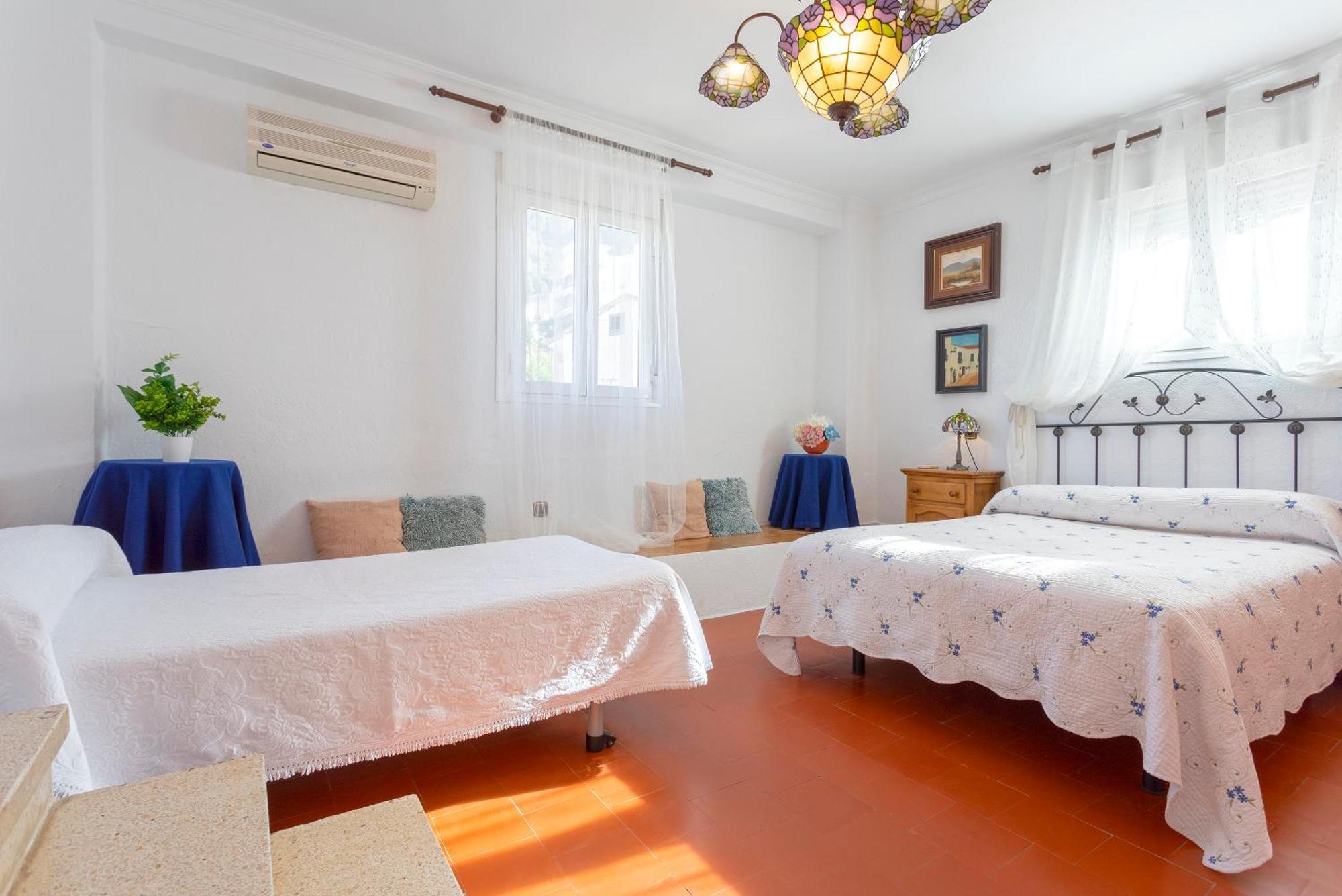 Casa Jardin Del Olivar Con Piscina Privada Alcaucin Bagian luar foto