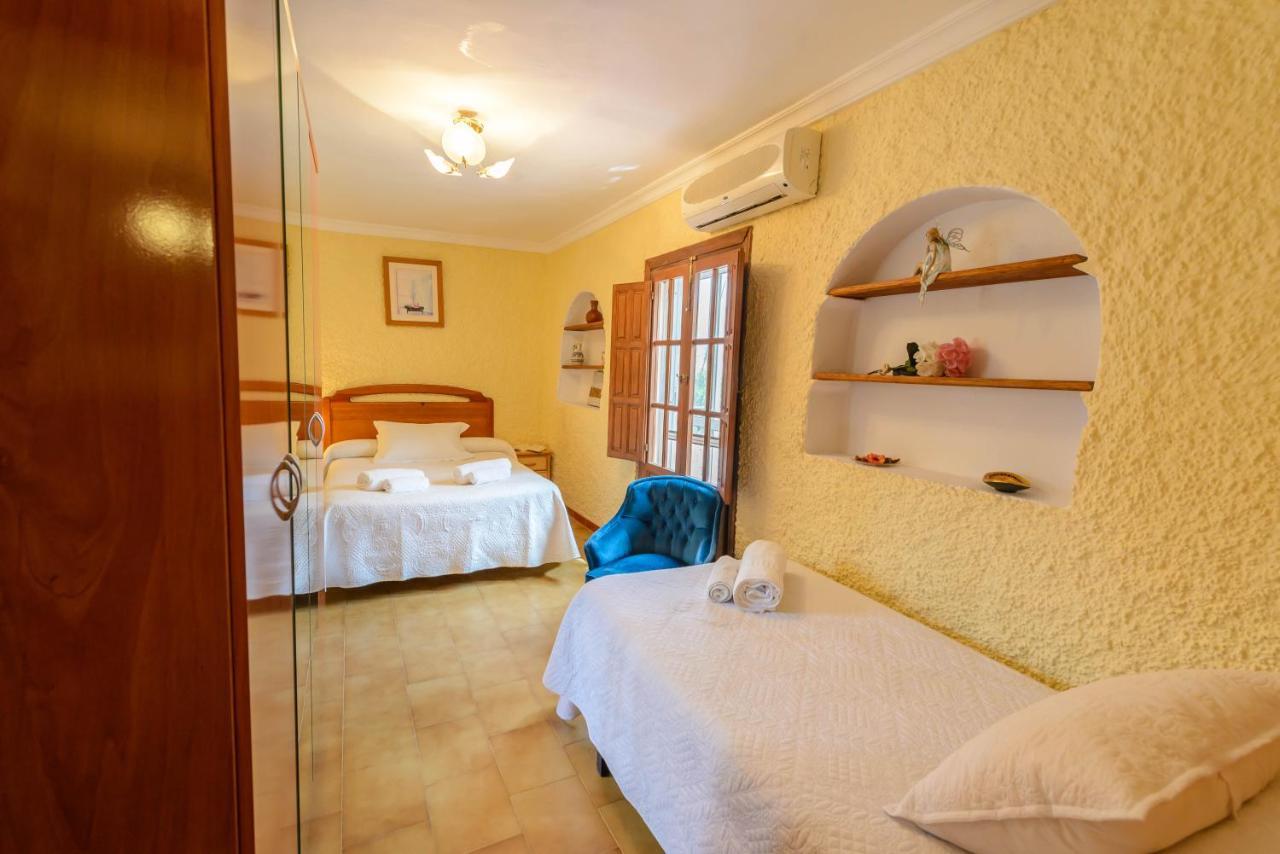 Casa Jardin Del Olivar Con Piscina Privada Alcaucin Bagian luar foto